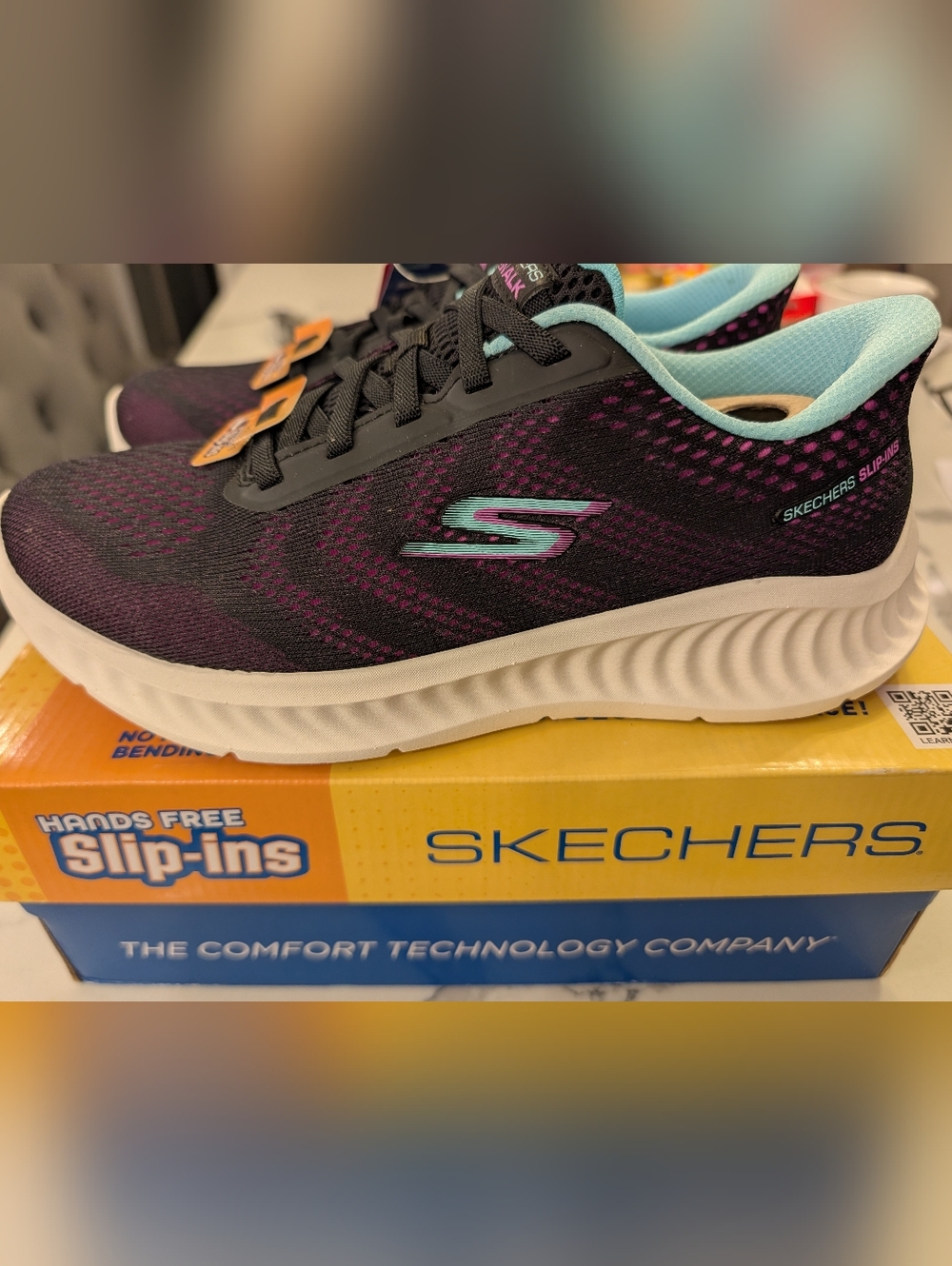 Skechers Hands Free Slip-Ins Black with Purple Size 7.5